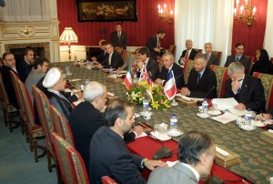 EU_ministers_in_Iran_for_nuclear_talks,_21_October_2003