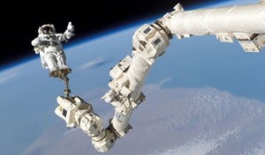 astronautii-ar-vrea-sa-joace-jocuri-video-cum-merge-netul-pe-statia-spatiala_size1